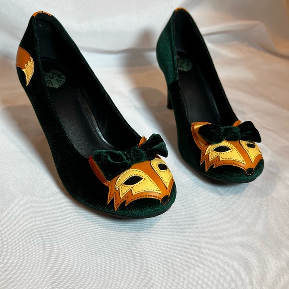Modcoth TUK velvet green fox heels in size 6 T.U.K. Rare great condition - Picture 5 of 8